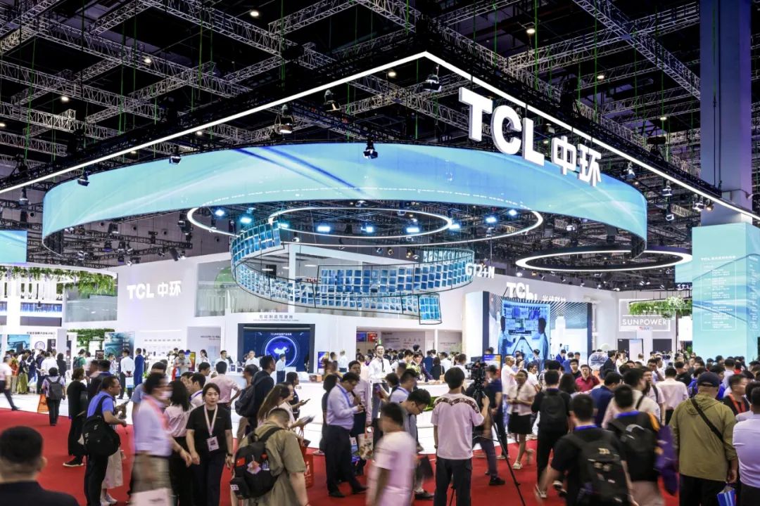 TCL中環璀璨亮相2025上海SNEC展會！
